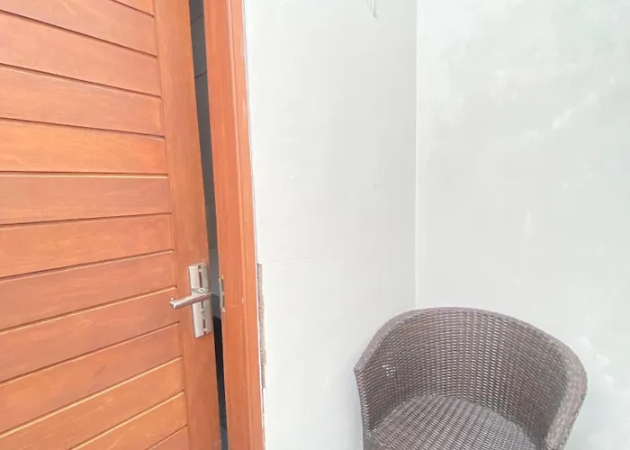 Sg - 2 Minutes To The By Micky 2 Hotel 3*